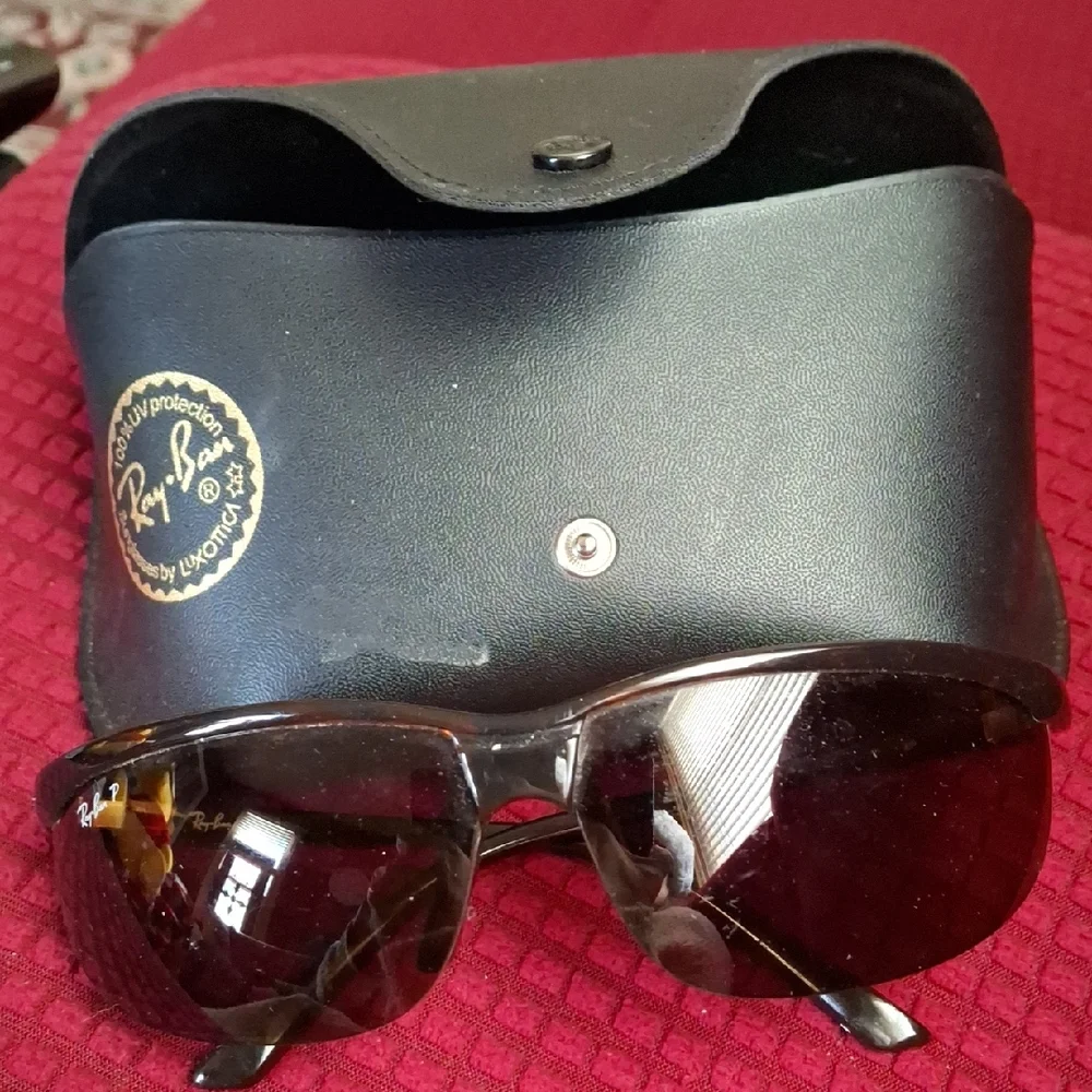 Ray-Ban Black Sunglasses with Case